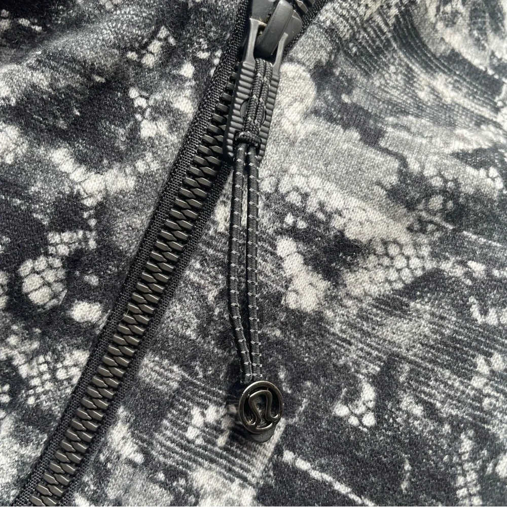 lululemon athletica hair put warm